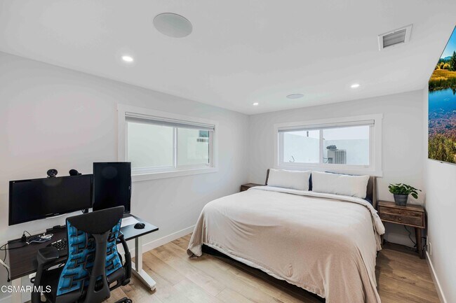 Building Photo - 5113 Whitecap St