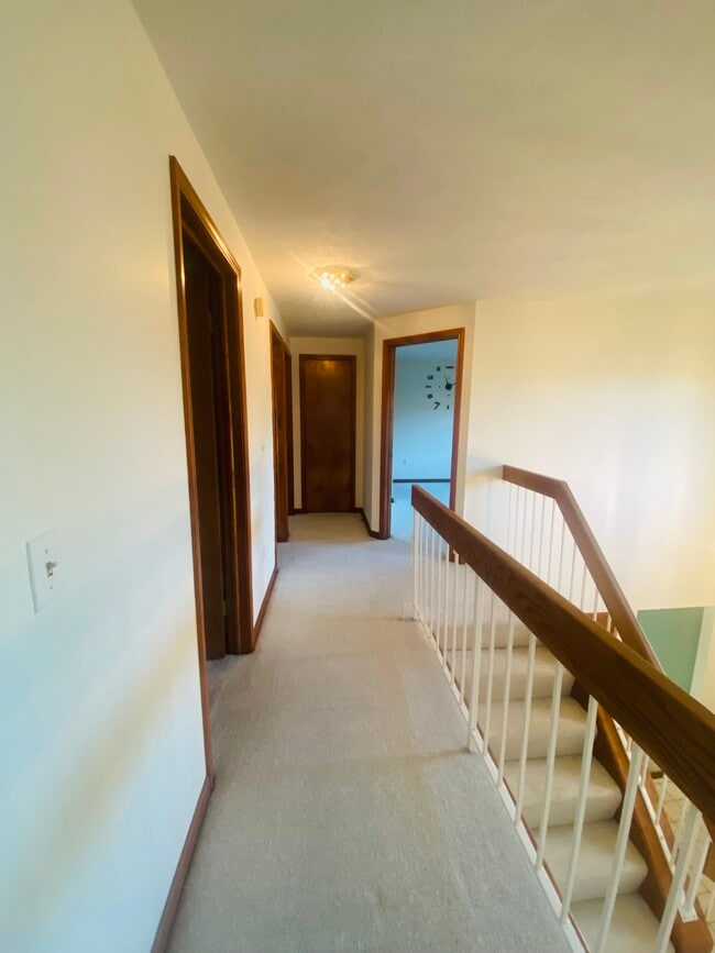 Building Photo - 473 Montvale Ln