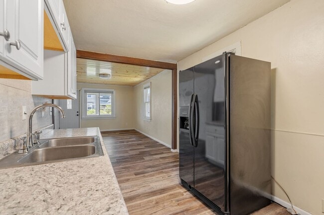 Building Photo - Your Timeless Haven in St. Paul for $2,599/month! $250 OFF 1st MONTH!