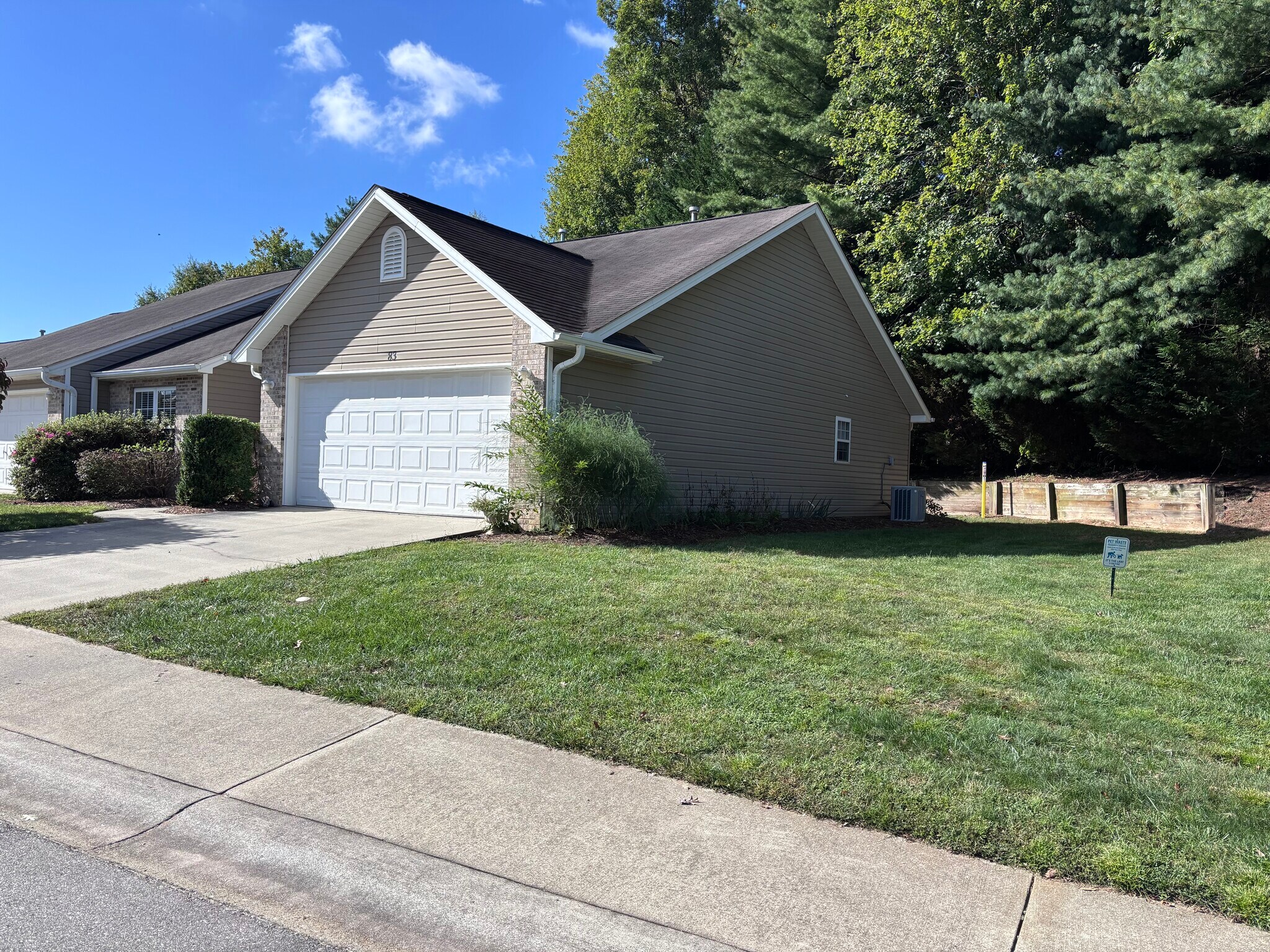 Building Photo - 83 Birkshire Way