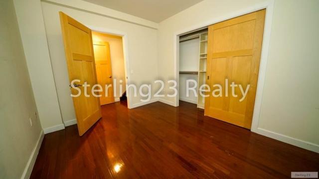 Building Photo - 2 bedroom in Astoria NY 11106