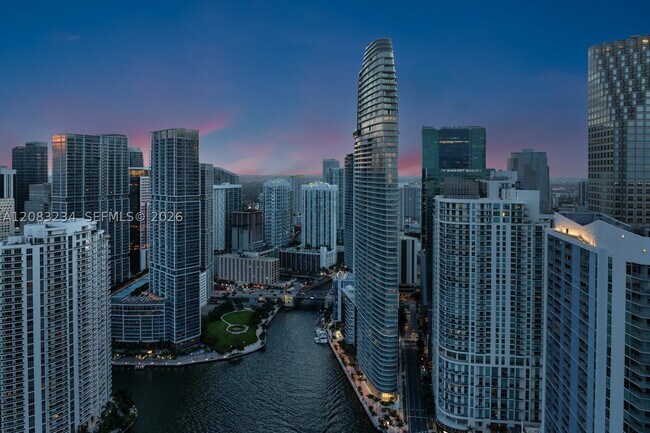 Building Photo - 300 Biscayne Blvd