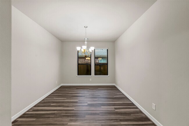 Building Photo - 31418 Whitcombe Summit Wy