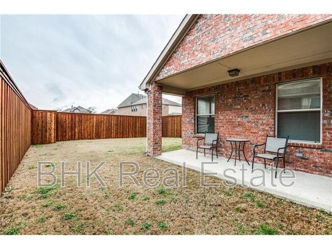 Building Photo - 11861 Tyler Dr