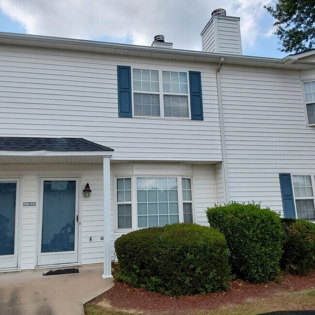 Building Photo - 3930 Sterling Pointe Dr