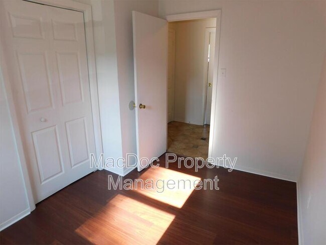 Building Photo - 619 Anvil Rd