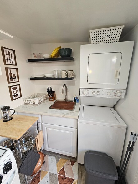 Building Photo - 6339 Jeff St