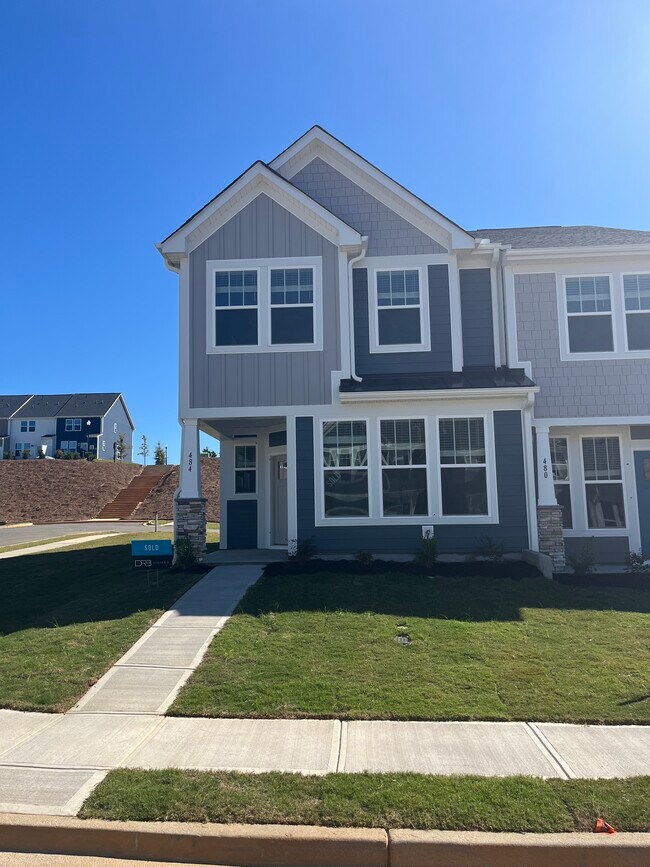 Building Photo - 484 Ml Pk Wy