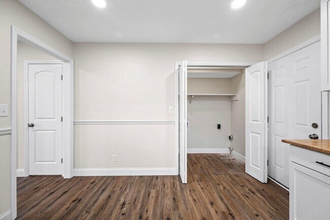 Building Photo - 3334 Gundy Dr