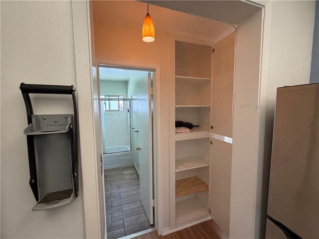 Building Photo - 1330 W Lambert Rd