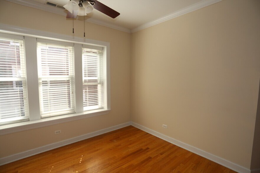 Building Photo - 3257 N Clifton Ave