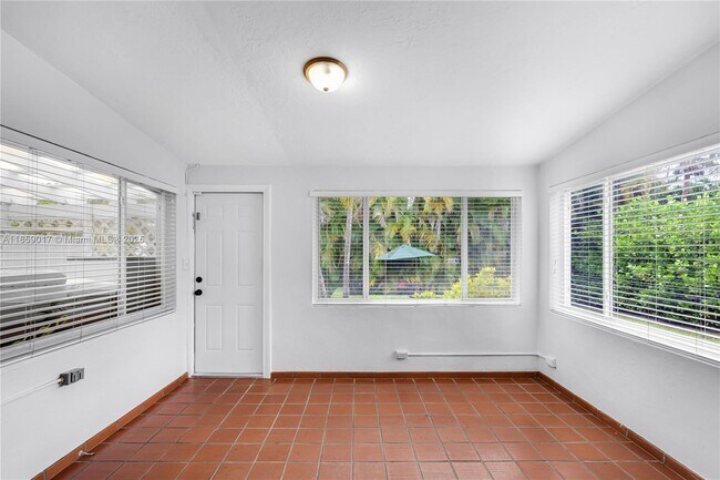 Building Photo - 6257 SW 14th St
