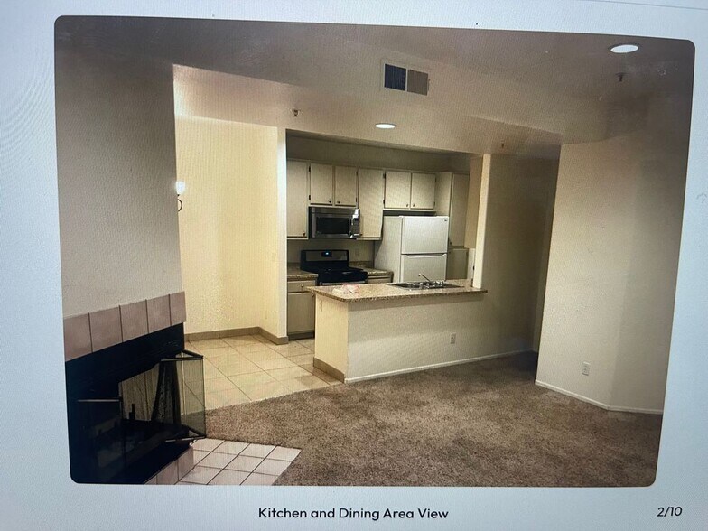 Building Photo - 13133 Le Parc Blvd