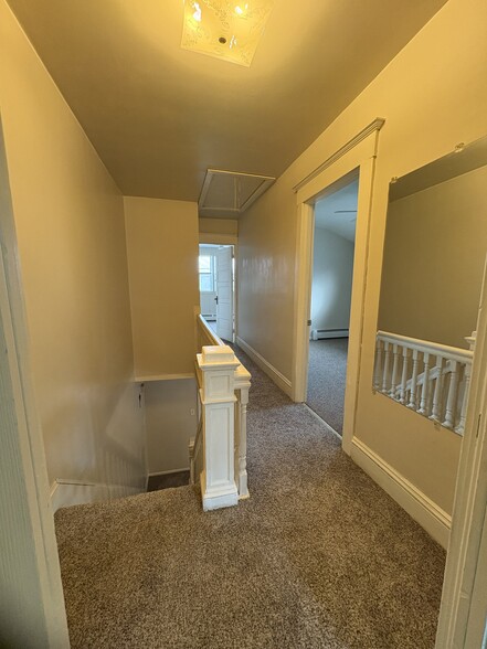 Building Photo - 23 Saint David St