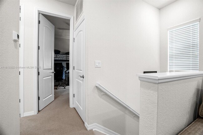 Building Photo - 8239 Tailshot Ct