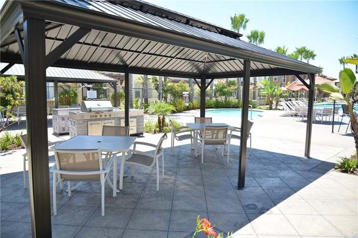 Building Photo - 5062 Decatur Dr