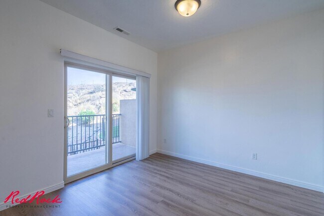 Building Photo - 2075 S Sir Monte Dr