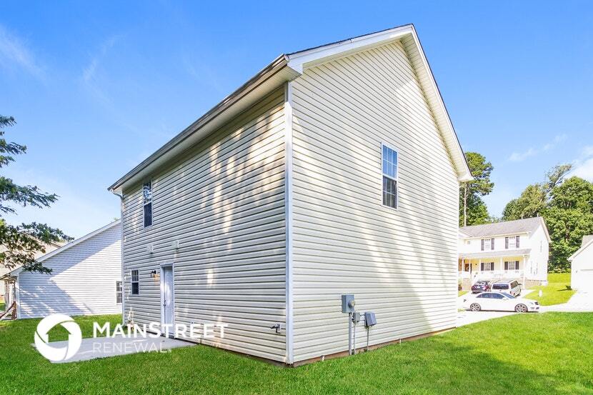 Building Photo - 1813 Savannas Run Dr