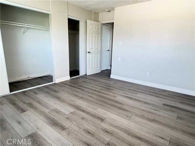 Building Photo - 15121 Woodruff Ave