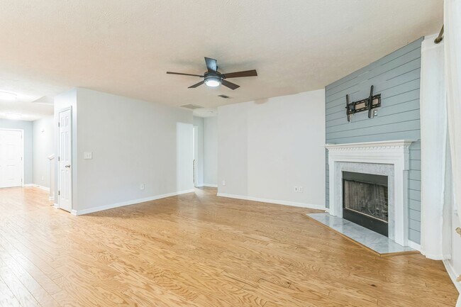 Building Photo - Amazing Home In Creekside Station
