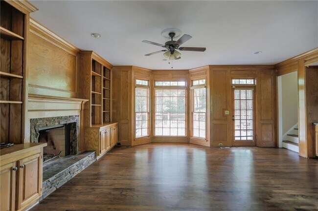 Building Photo - 4941 Gaskin Walk