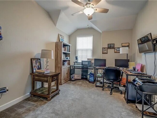 Building Photo - Beautiful 4bed/2.5bath Home Available in Mustang, OK