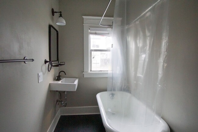 Building Photo - Spring Special: St. Johns Cool-Contemporar...
