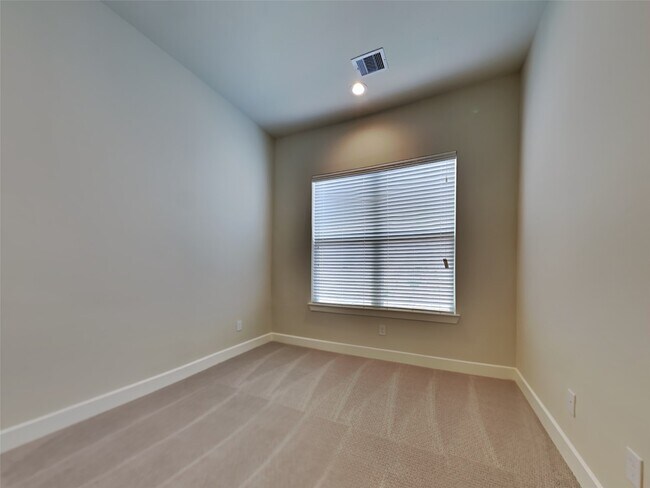 Building Photo - 2608 Upper Quinn Wy