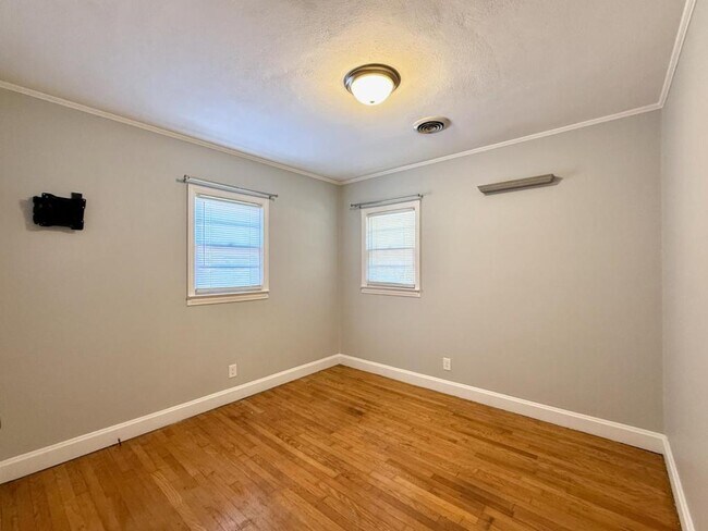 Building Photo - 800 McAbee Dr