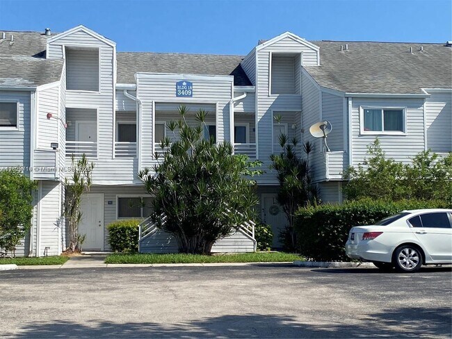 Building Photo - 3409 NW 44th St