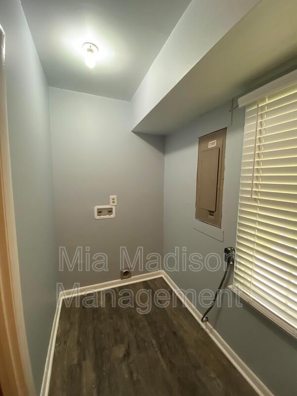 Building Photo - 7 Treadway St