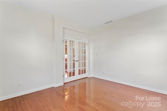 Building Photo - 2003 Red Carpet Ct