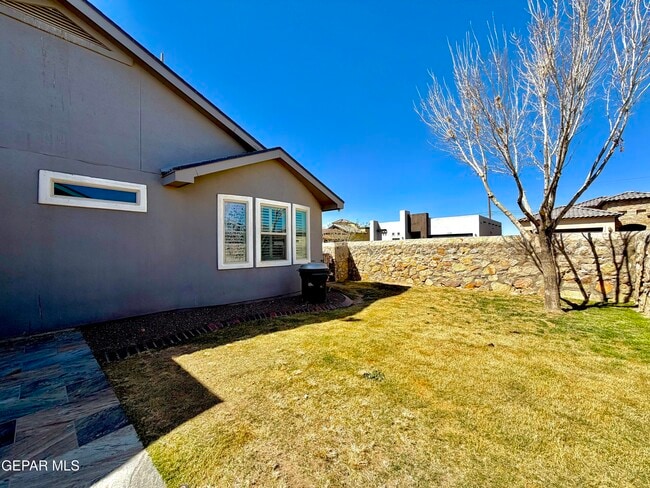 Building Photo - 1180 Spofford Pl