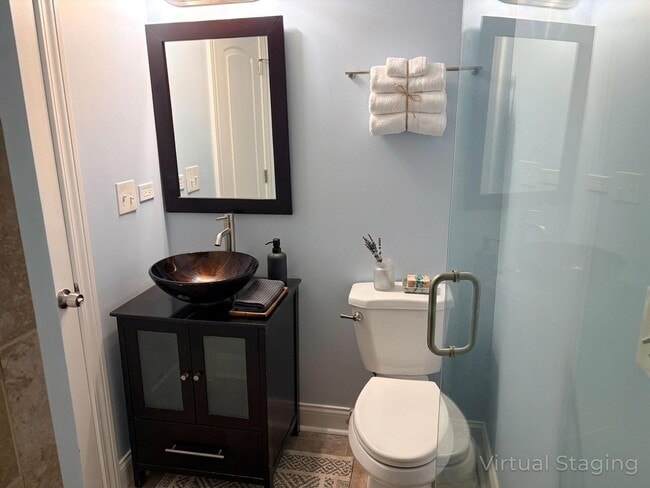 Building Photo - 6540 S Kenwood Ave