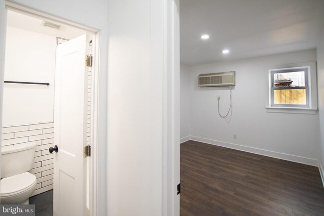 Building Photo - 1413 Lombard St