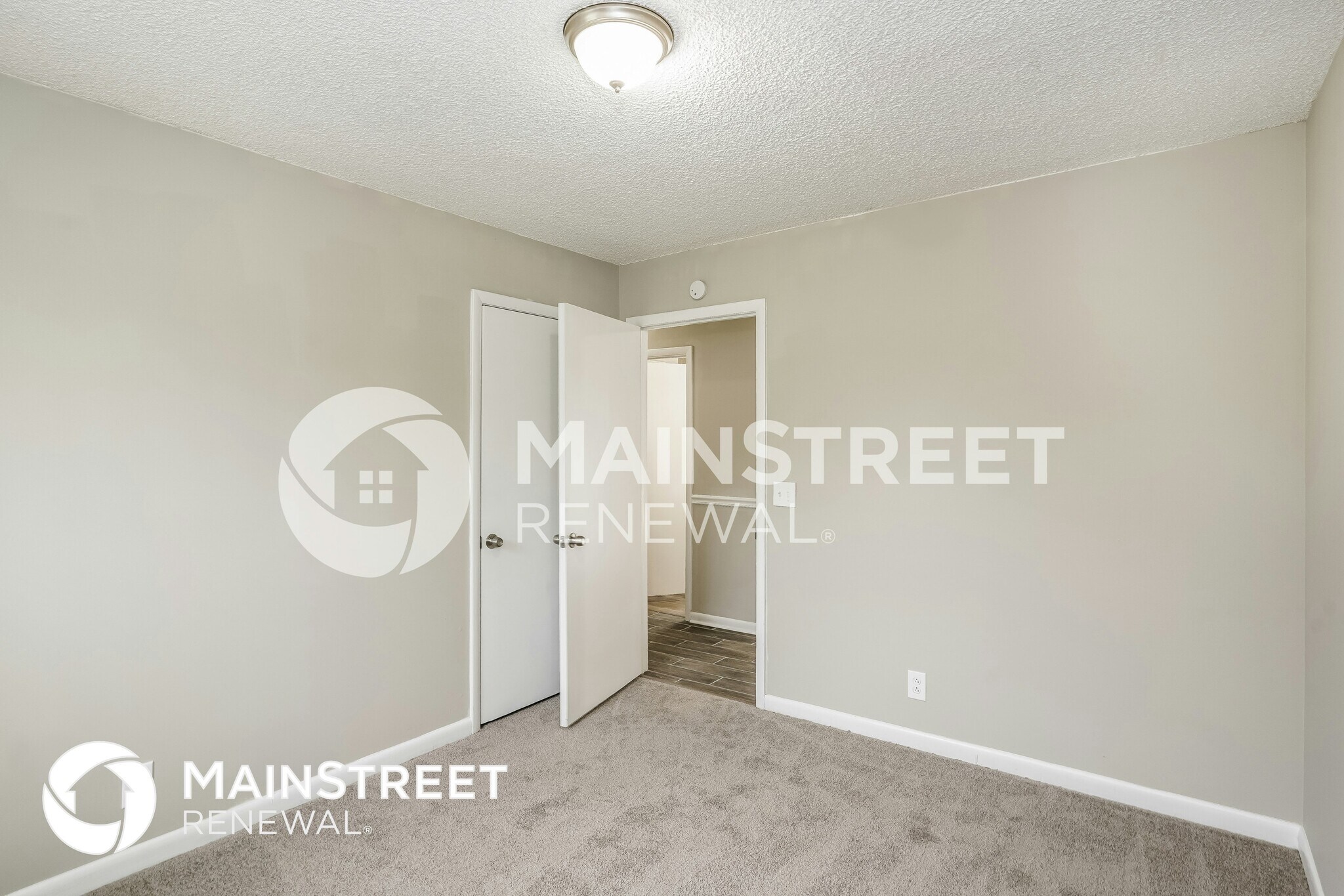 Building Photo - 233 Evergreen Cir