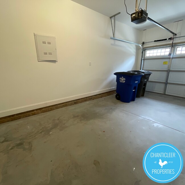 Building Photo - 841 Silver Leaf Dr