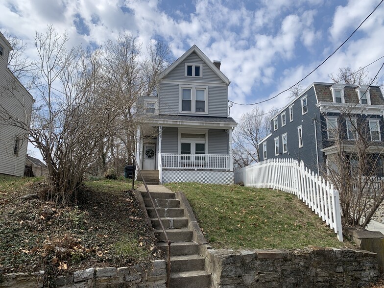 Front of house from Newton Ave. - 3607 Newton Ave