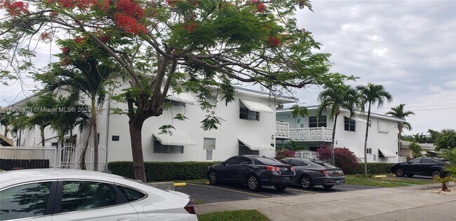 Building Photo - 1715 Wiley St