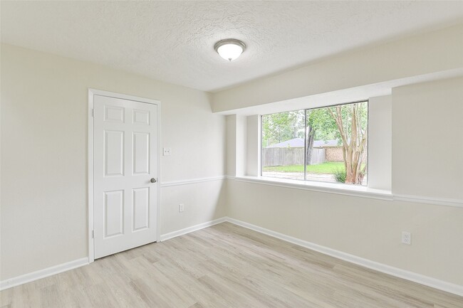 Building Photo - 122 S Diamondhead Blvd