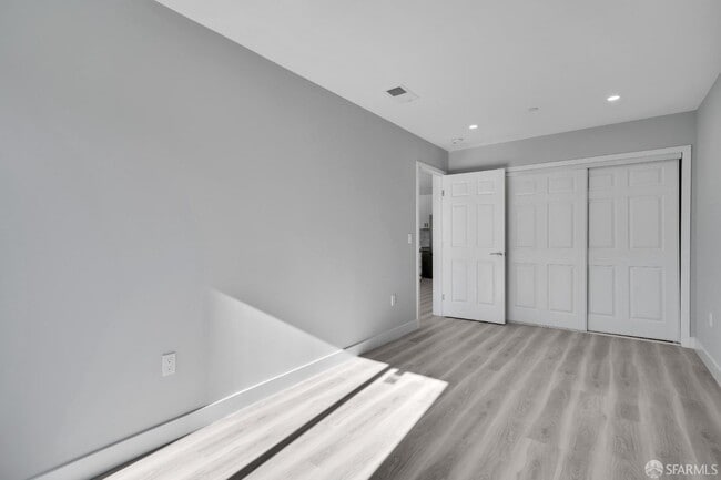 Building Photo - 1640 Taraval St