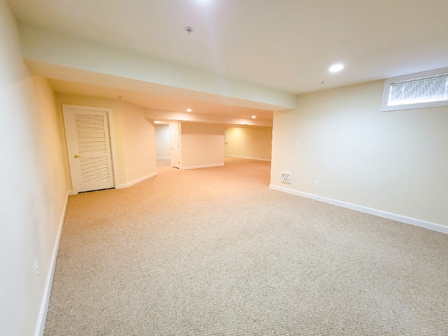 Building Photo - 2702 Millwood Way