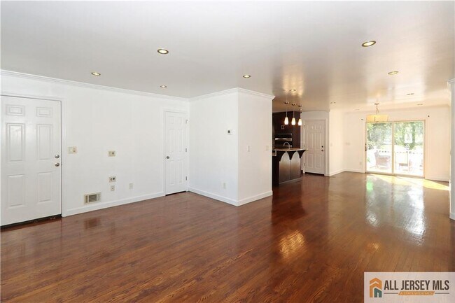Building Photo - 1299 Kline Pl