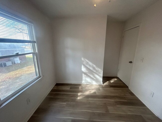 Building Photo - 1723 Stahl St