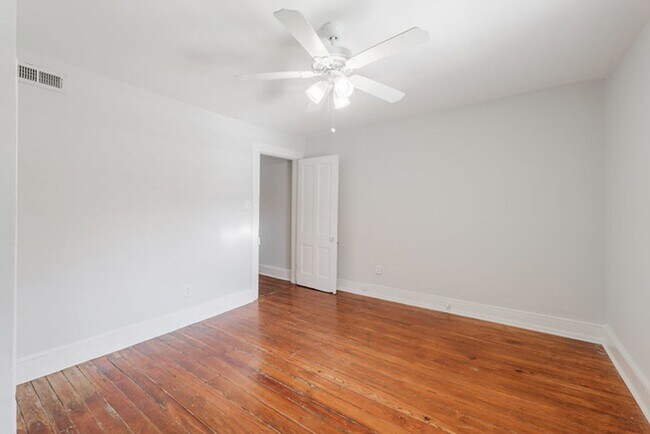 Building Photo - Great Apartment in Church Hill for Rent!