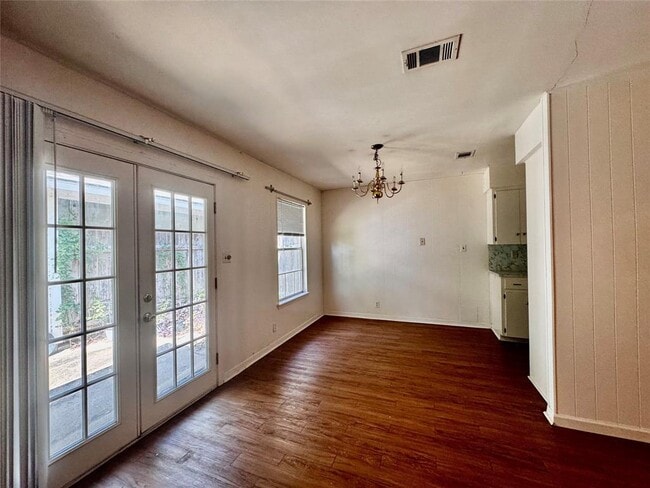 Building Photo - 4713 Sagebrush Trail