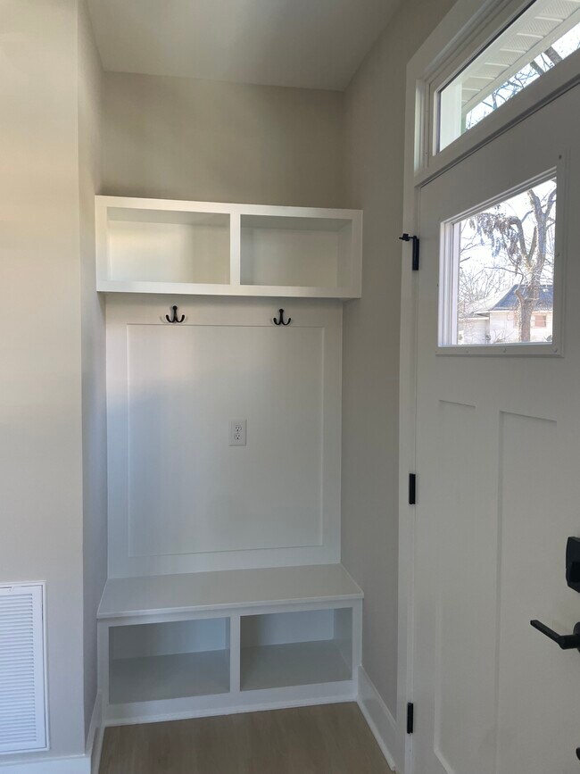 Building Photo - 1212 Fern St