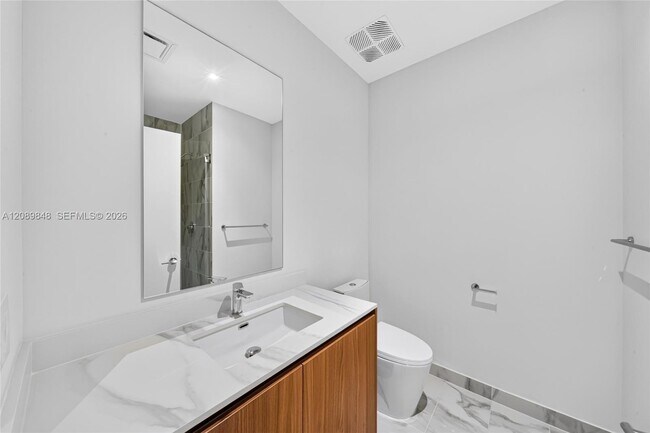 Building Photo - 1400 Biscayne Blvd