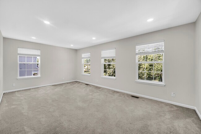 Building Photo - 803 W Courtland St