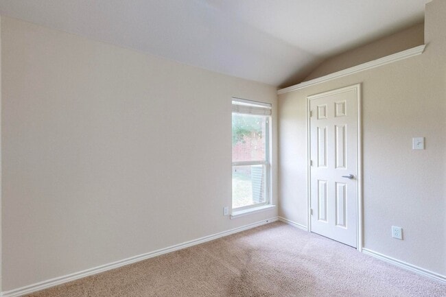 Building Photo - **Now pre-leasing, available to view early...